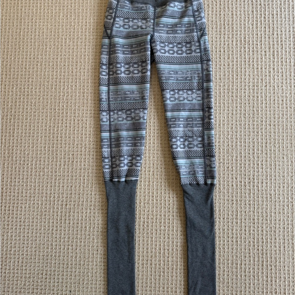 Sweaty Betty Gray Patterned Leggings Size S